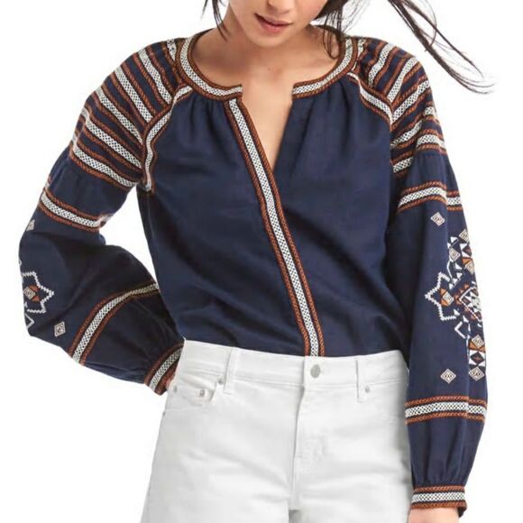 GAP Tops - Gap Embroidered Tassel Top Sz M